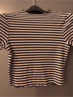 Women's Black and Cream Striped Ribbed Short Sleeve Top